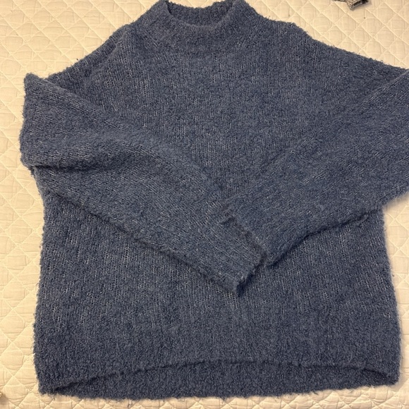 Madewell women’s sweater - Picture 2 of 5
